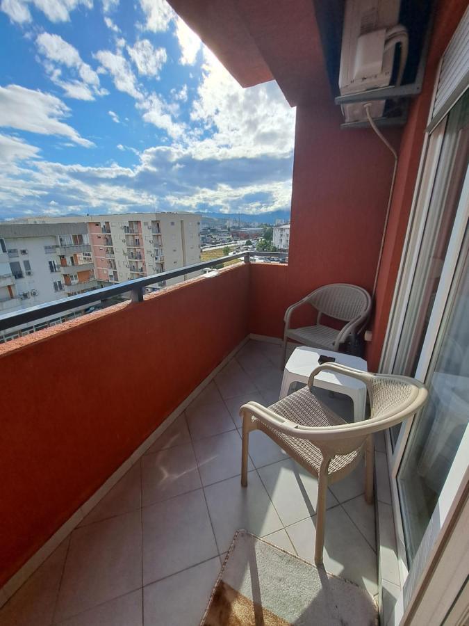 Hana Apartment Podgorica Bagian luar foto