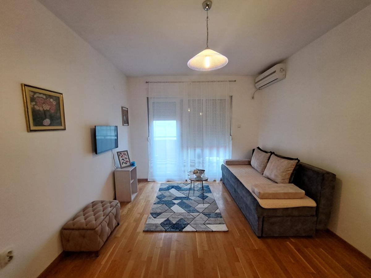 Hana Apartment Podgorica Bagian luar foto